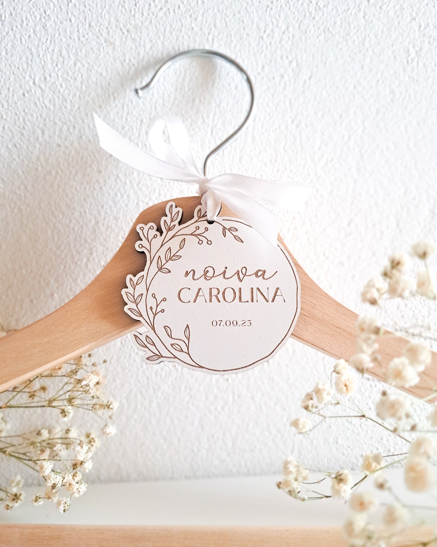 Aplicação personalizada em MDF para cabides - Noiva/Noivo